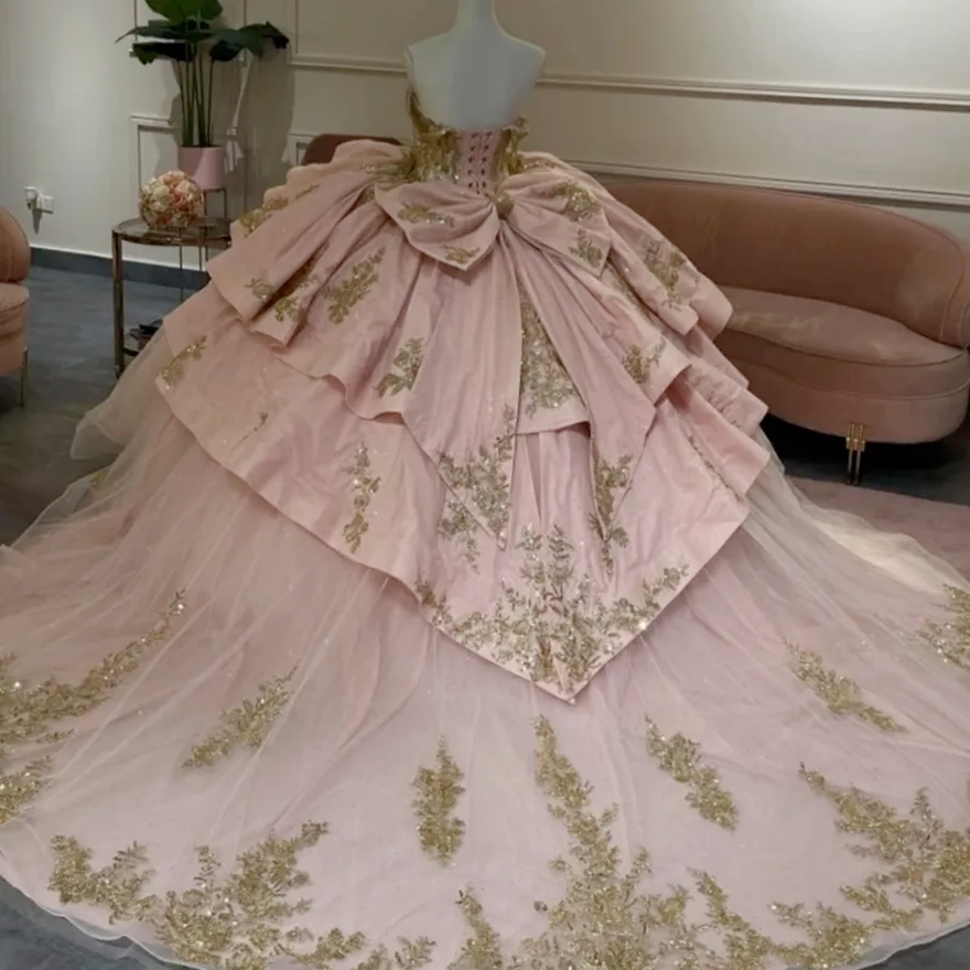 Pink Shiny Quinceanera Dresses Off The Shoulder Gold Applique Lace Beads Bow Corset Tull Party Birthday Sweet 16 Dress Vestidos 15 De Anos CG221