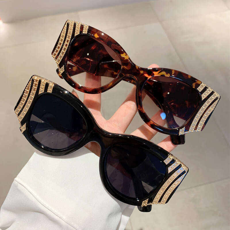 Retro leopard print sunglasses Heavy Metal Style Suitable for beach trips and shopping