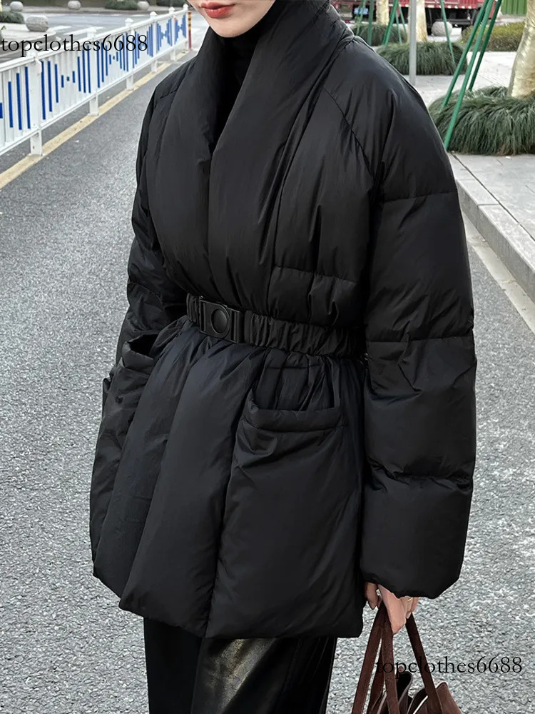 DEAT Fashion Women's V-Neck Long Sleeve Stuffed Duck Down Jackets Belt Loose Thick Warm Solid Color Coat Winter New 7Ab2813