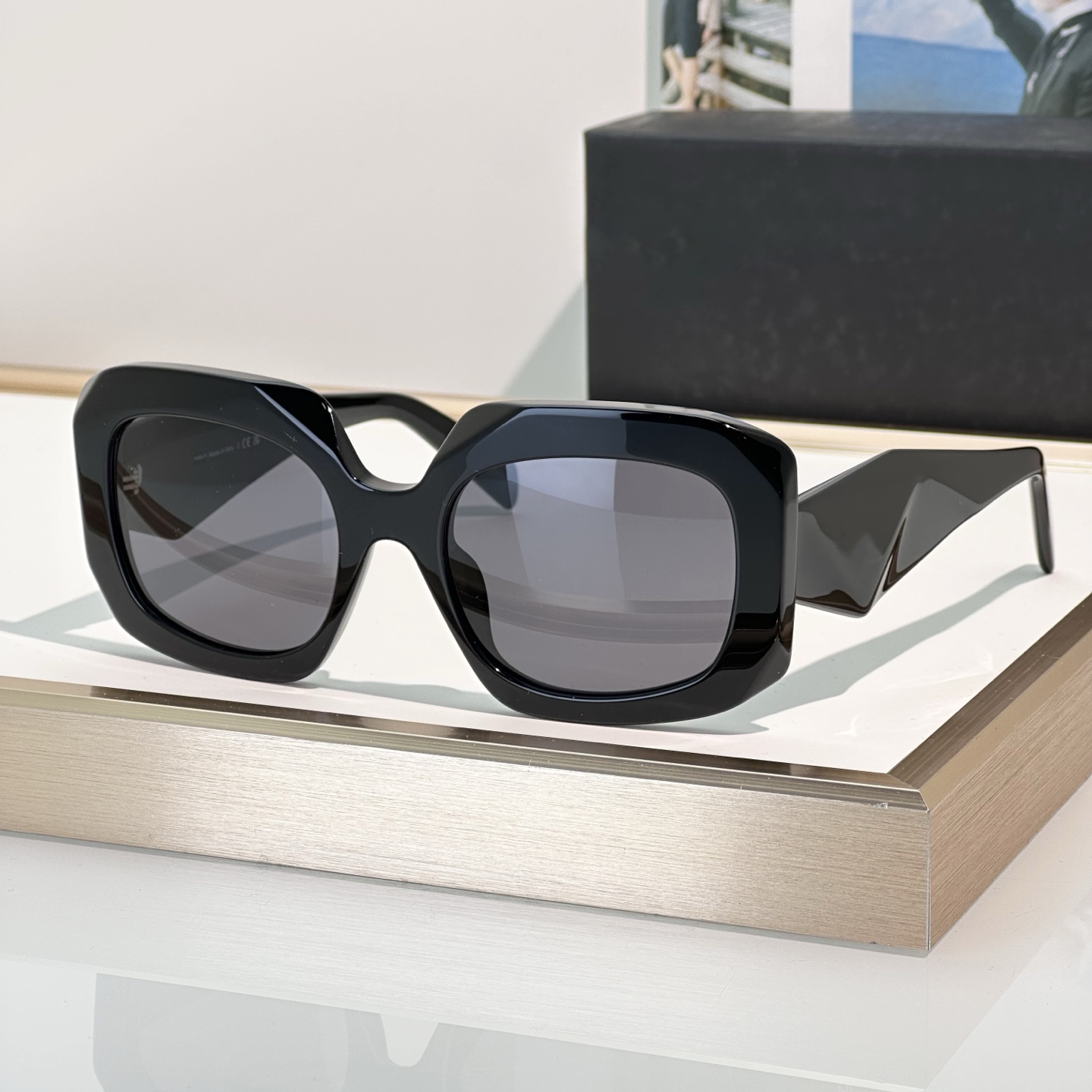 Sunglasses or Optics For Men Women Fashion B23 Summer Designer Stylish High Street Hip Hop Style Anti-Ultraviolet UV400 Plate Square Full Frame Glasses Random Box 23