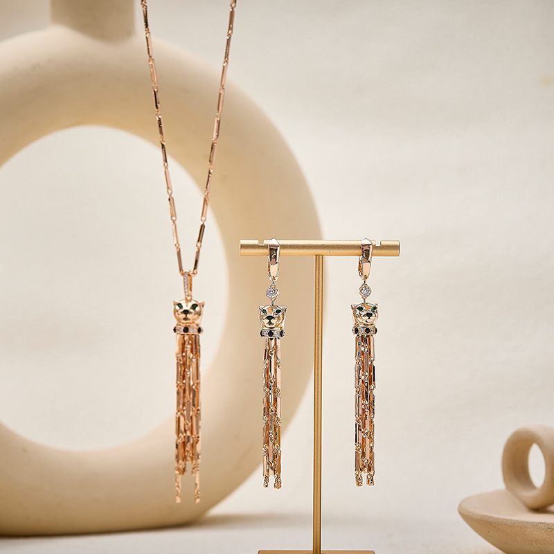 Earrings New Glossy Tassel Earrings Gold-Plated Black Glaze Personality Exaggerated Green-Eyed Leopard Earrings