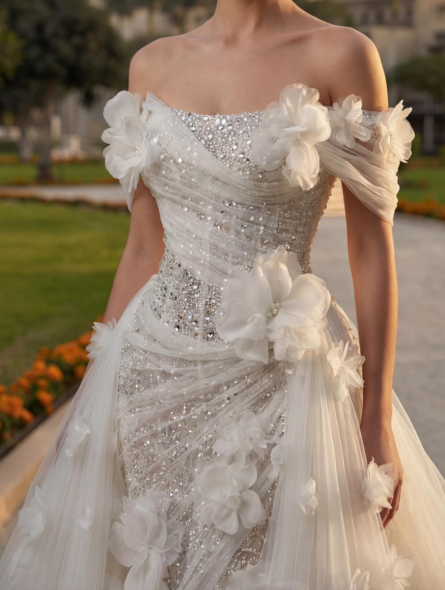 Romantic 3D Floral Wedding Dresses Crystal Mermaid Bridal Gowns with Overskirts Pearls Flowers Customized Vestidos De Novia Plus Size