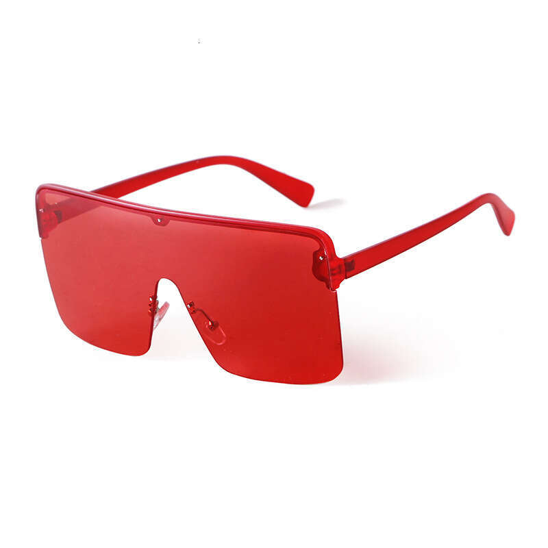 Integrated sunglasses Extra-large size gradient lenses Suitable for street photography and parties Demonstrates a fashionable style