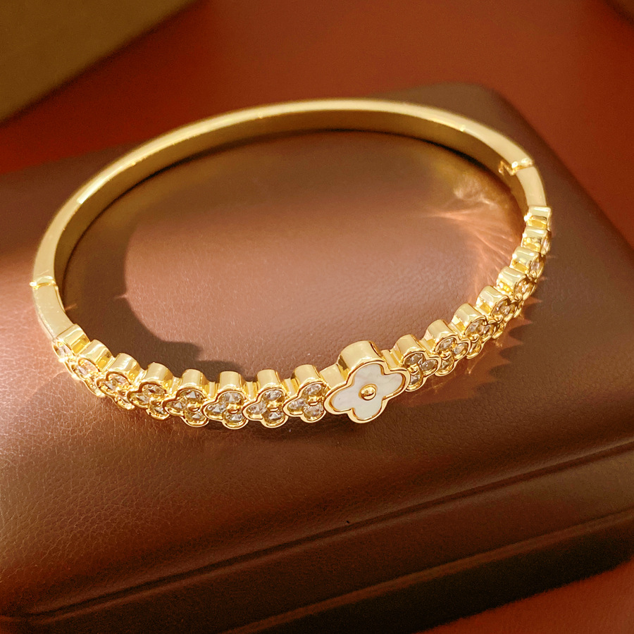 Zircon clover flower clasp bracelet, exquisite and elegant, versatile for commuting, high-end light luxury jewelry wholesale - view 7