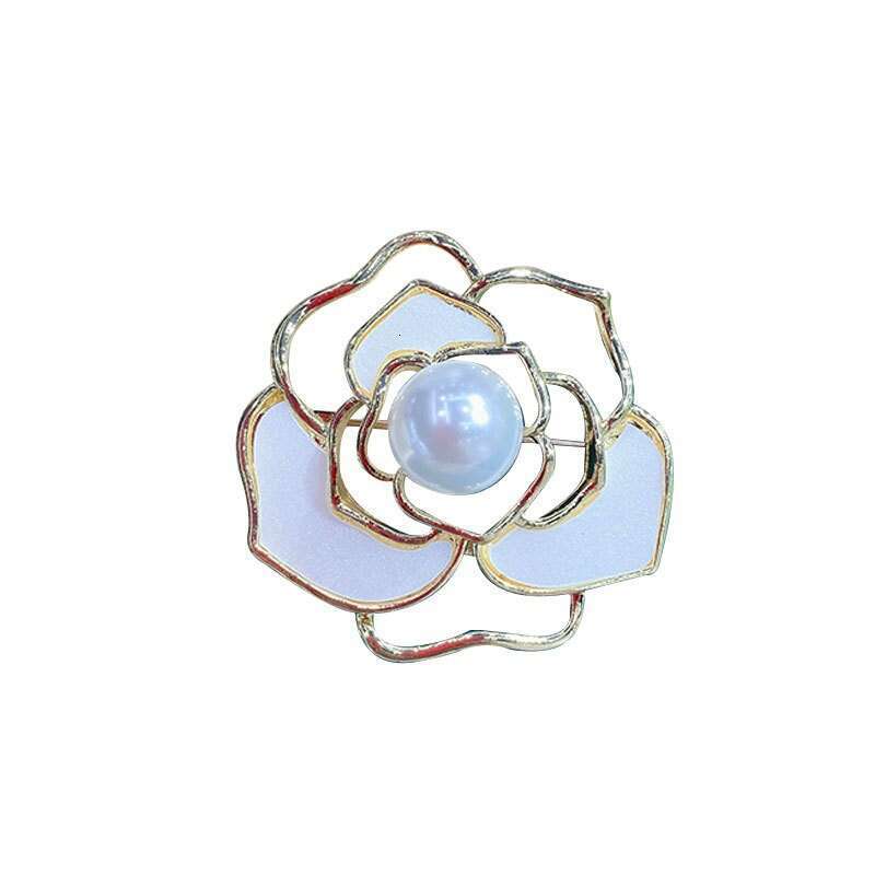 Elegant Camellia Design Sense Niche Brooch Style High-end Luxurious Temperament Suit Pin Accessory
