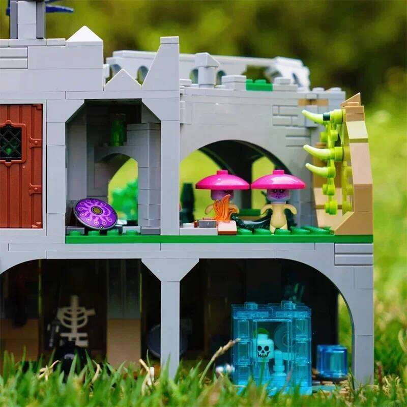3745PCS Creative Dungeons and Dragons Red Dragon's Tale Building Blocks Assemble Bricks Toy Gift For Children Adult 26H0209