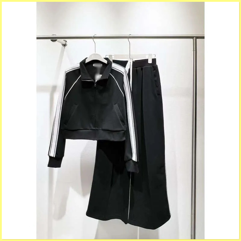 Designer yoga set alosetismness women set Your go to Sports fashion alosetismness jackets stripe pants exercise skirts Best Seller alosetismness women set 48