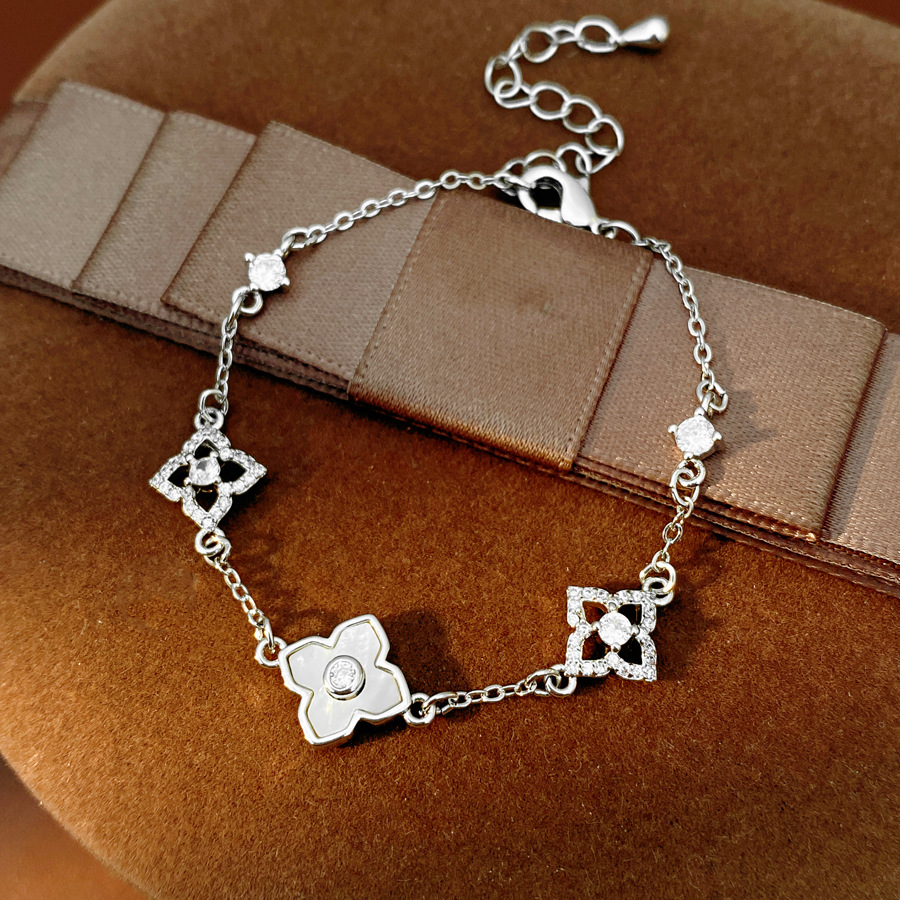 Versatile elegant zircon-inlaid mother-of-pearl flower bracelet, high-end light luxury wristband, exquisite and fashionable niche jewelry wholesale - view 7