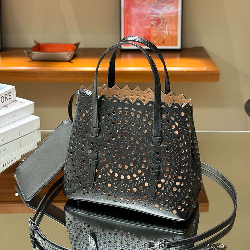 Luxury Shoulder Bags Totes Hobo Cross Border New Wave Hollow Carved Small Cowhide Handbag Crossbody Long Strap Fashion Trendy Tote Bag SENYY