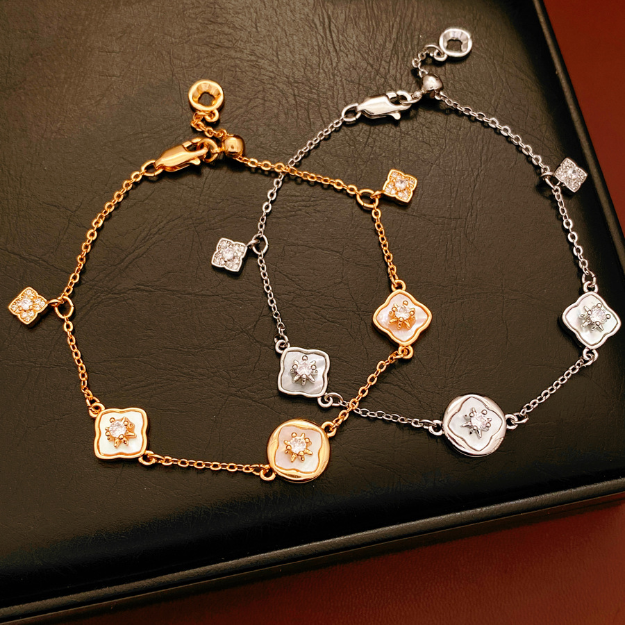 18K real gold plated bracelet with zircon mother-of-pearl round flower design, high-end luxury bracelet, stylish and elegant jewelry - view 7
