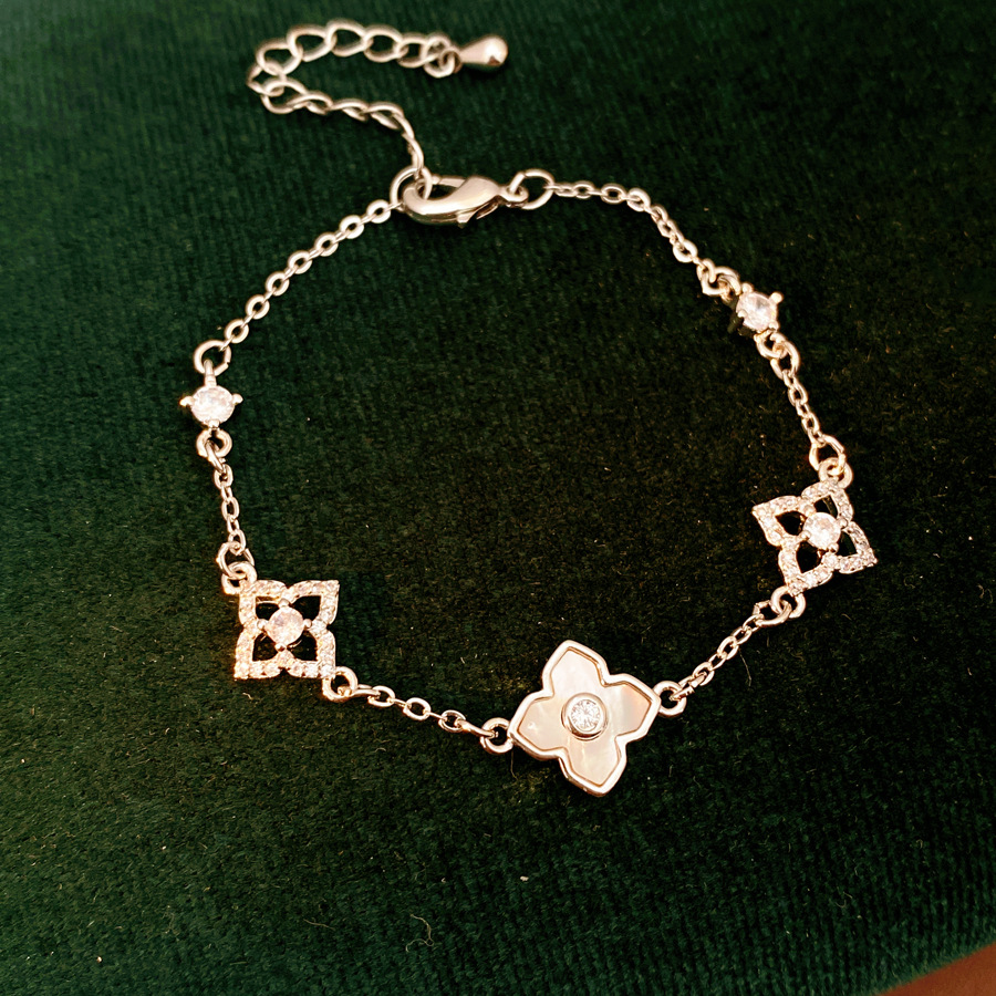 Versatile elegant zircon-inlaid mother-of-pearl flower bracelet, high-end light luxury wristband, exquisite and fashionable niche jewelry wholesale - view 6