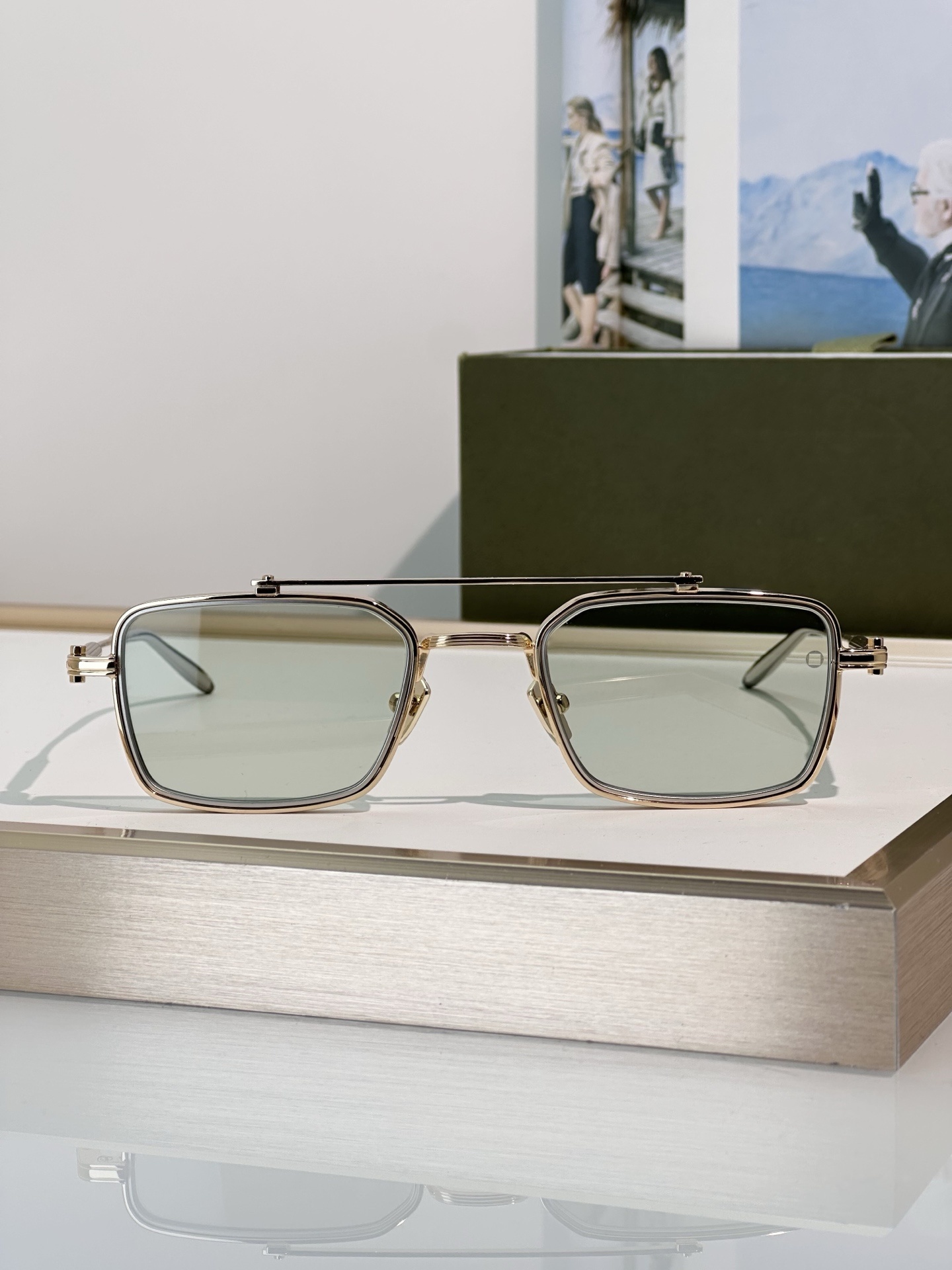 Luxury Designers Womens Sunglasses For Women Men Sun Glasses Mens Designer Cassini Fashion Style Protects Eyes Random Box