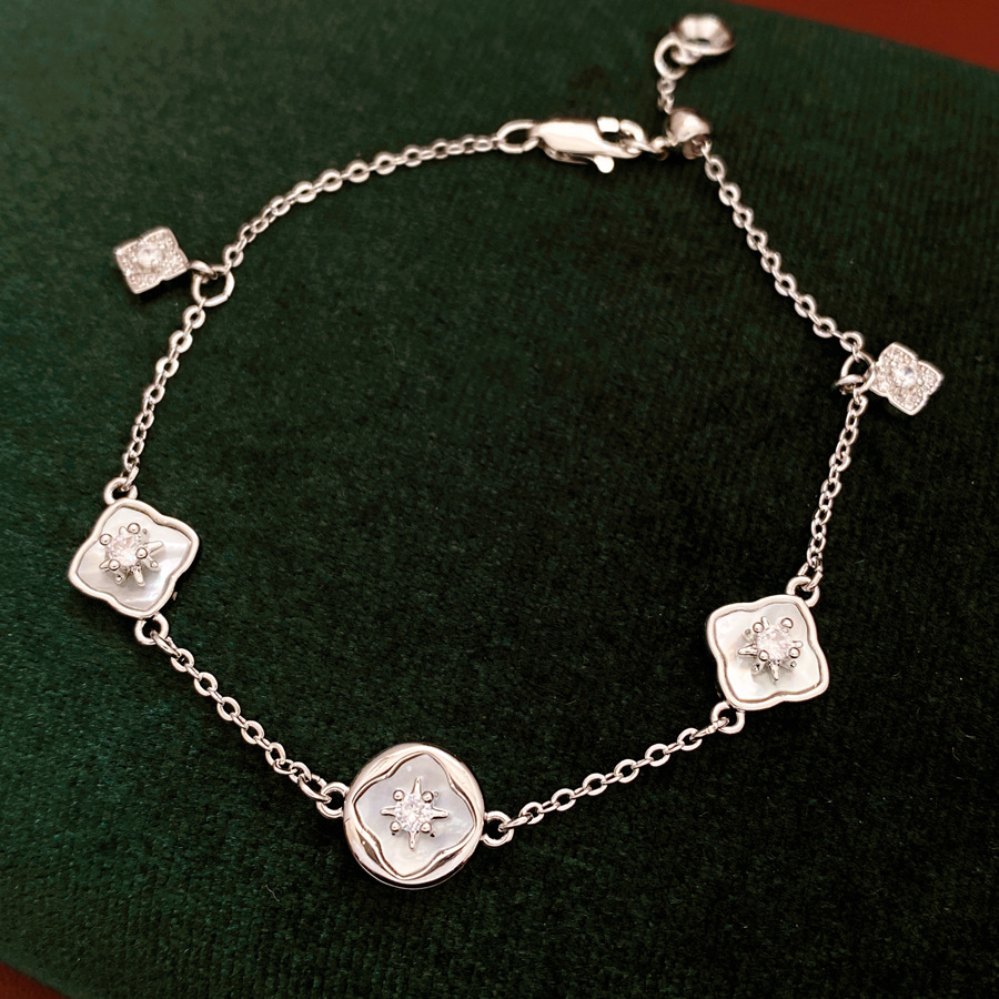 18K real gold plated bracelet with zircon mother-of-pearl round flower design, high-end luxury bracelet, stylish and elegant jewelry - view 6