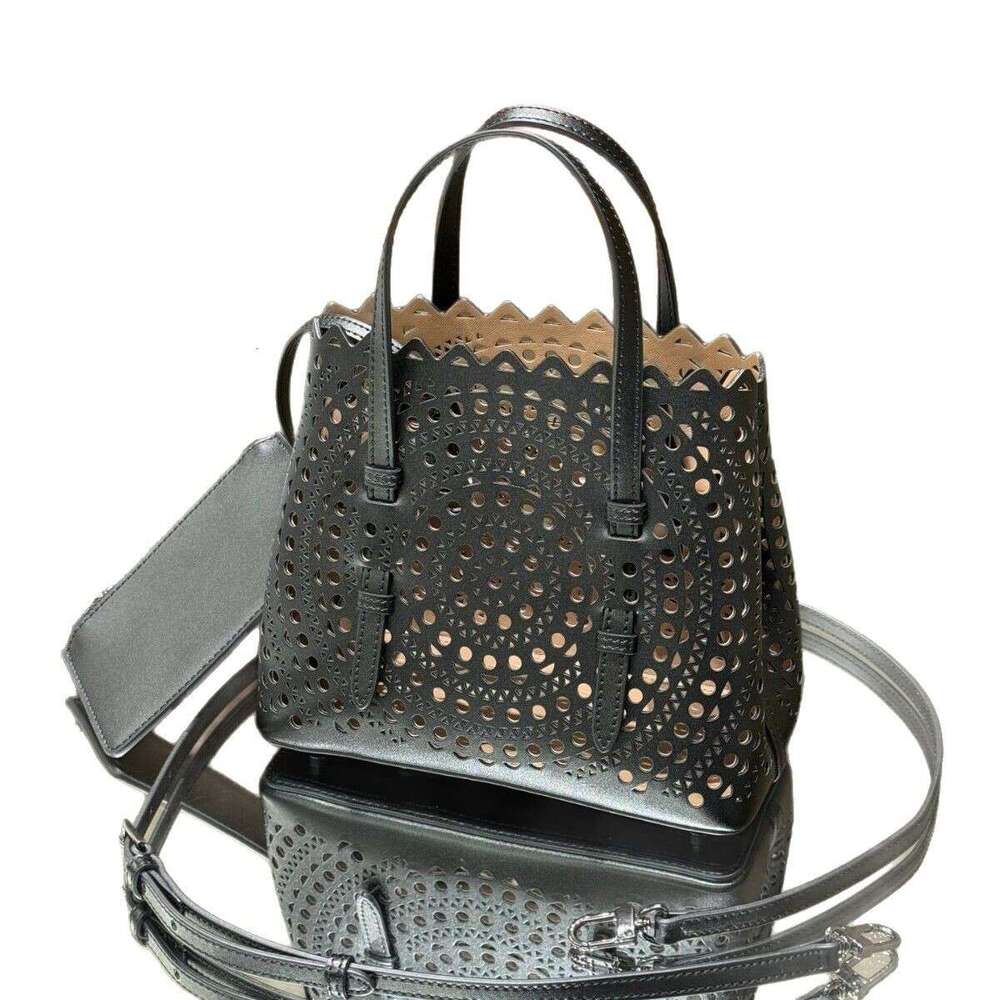 Luxury Shoulder Bags Totes Hobo Cross Border New Wave Hollow Carved Small Cowhide Handbag Crossbody Long Strap Fashion Trendy Tote Bag SENYY