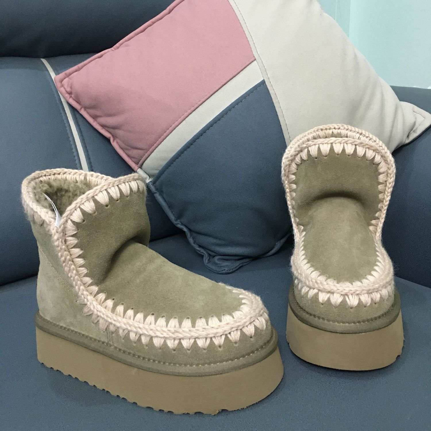 Snow boots, Eskimo women's trendy fashion shoes, fur and rice luxury shoes, ankle boots in color, high increase warmth designer shoes