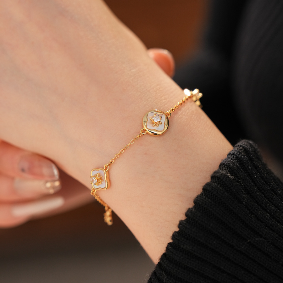 18K real gold plated bracelet with zircon mother-of-pearl round flower design, high-end luxury bracelet, stylish and elegant jewelry - view 4
