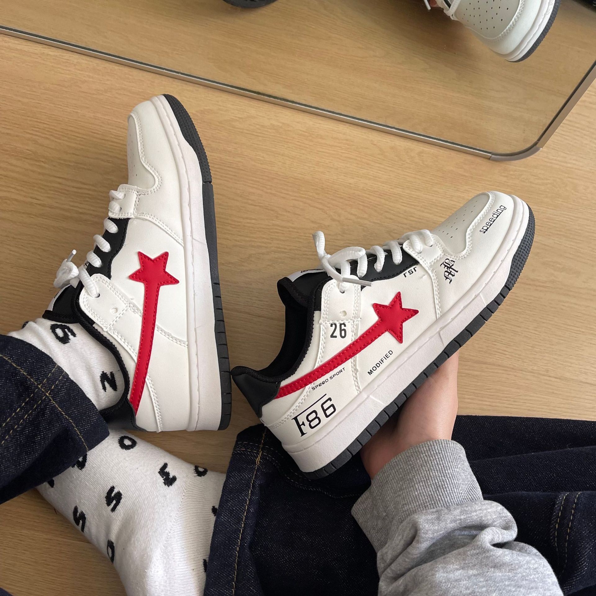 Hot new free shipping designer shoes for mens womens casual shoes black white Fashionable and versatile outdoor sneakers sport shoes