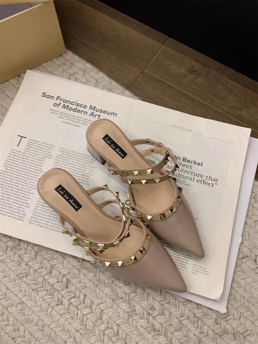 Hot new free shipping designer shoes for womens dress shoes black beige white Fashionable and versatile Pointed rivet high heels