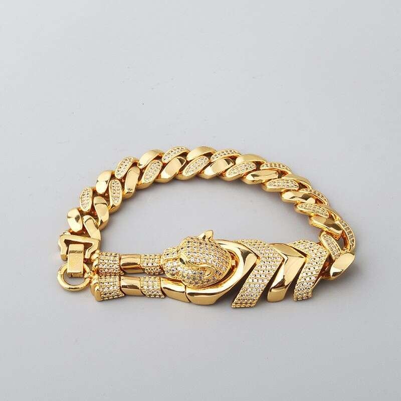 2026 European American Hip-Hop Jewelry Green-Eyed Leopard Bracelet With Micro-Inlaid Zirconia And Interlaced Diamond Design - view 4
