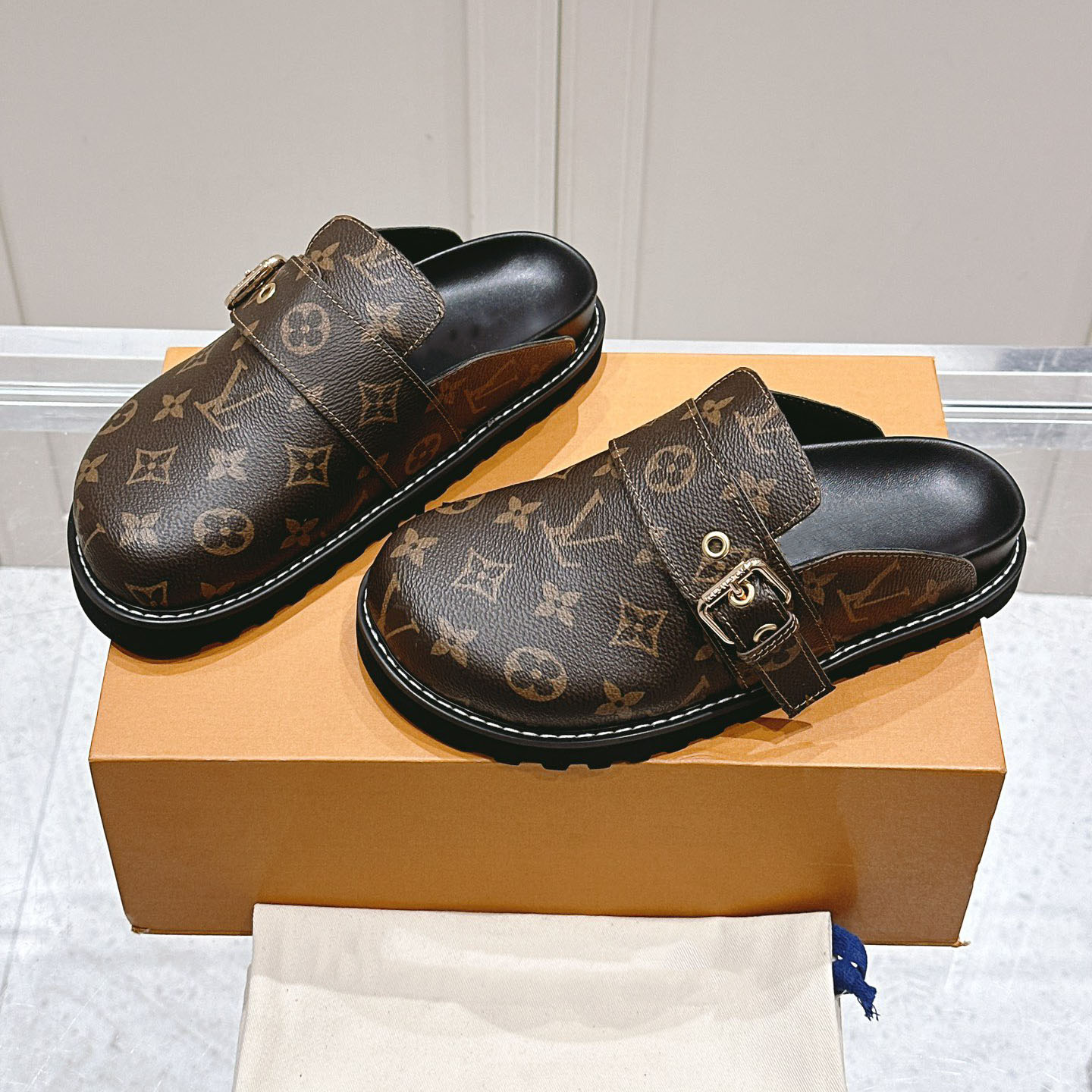 Designer printed round toe, wrap-toe slippers, High Quality Fashion Summer Genuine Leather Slide Favourite Beach Casual Shoes Women Men 35-45