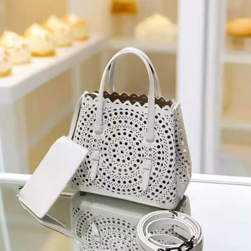 Luxury Shoulder Bags Totes Hobo Cross Border New Wave Hollow Carved Small Cowhide Handbag Crossbody Long Strap Fashion Trendy Tote Bag SENYY