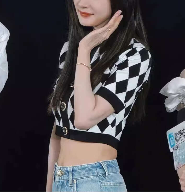 2026 Summer Designer Celebrity Same Style Diamond Knitted Short Top Tight Skirt Set