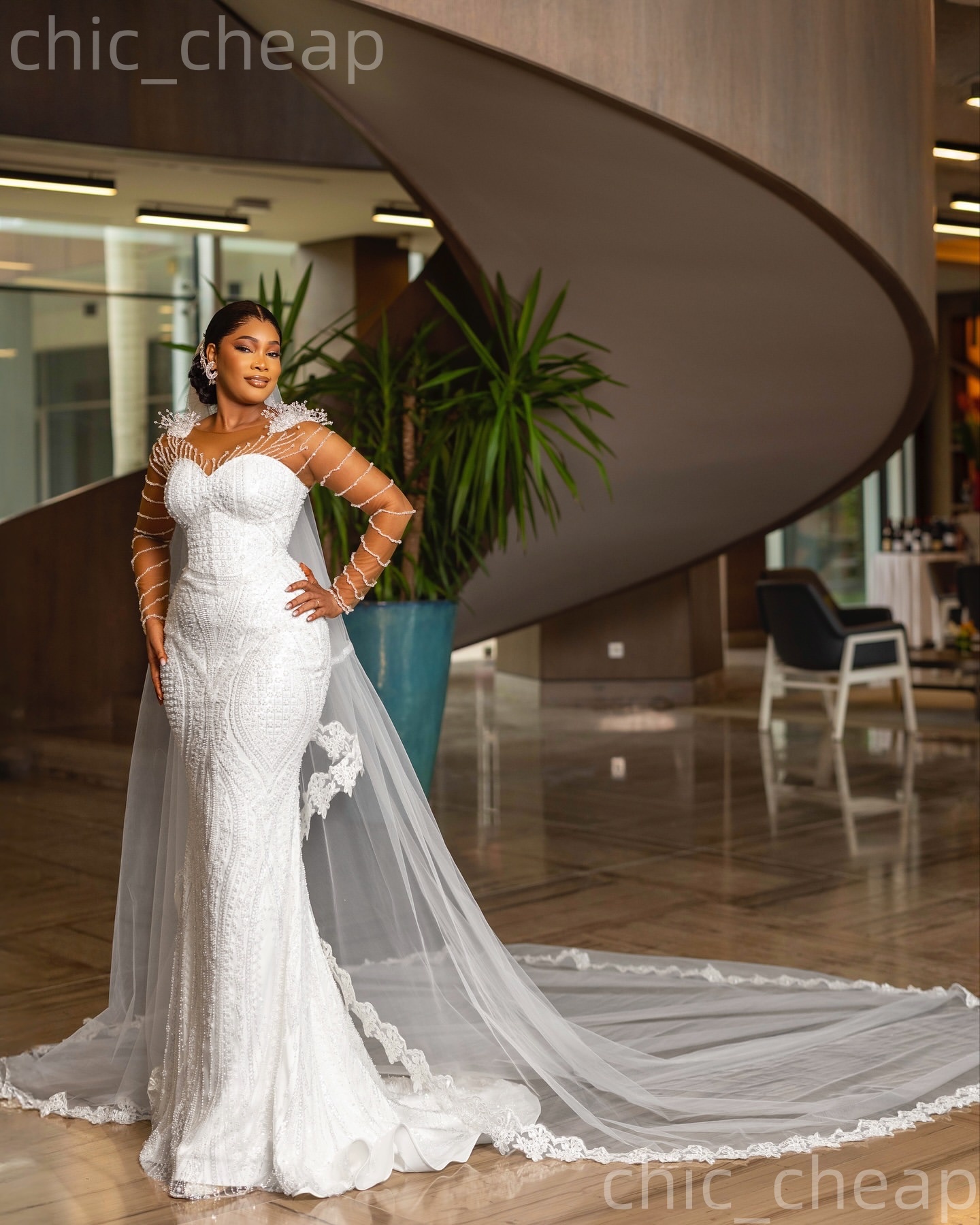 African Aso Ebi 2026 Ivory Breathtaking Mermaid Wedding Dress Beaded Appliques Sheer Neck Sequined Vintage Charming Bridal Gowns Dresses ZJ2331