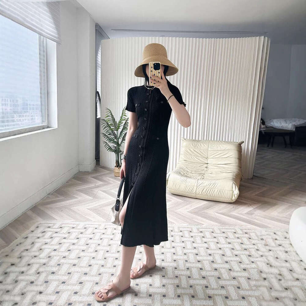 2026 autumn new women's French hollow short sleeved pleated knitted slim fit split dress