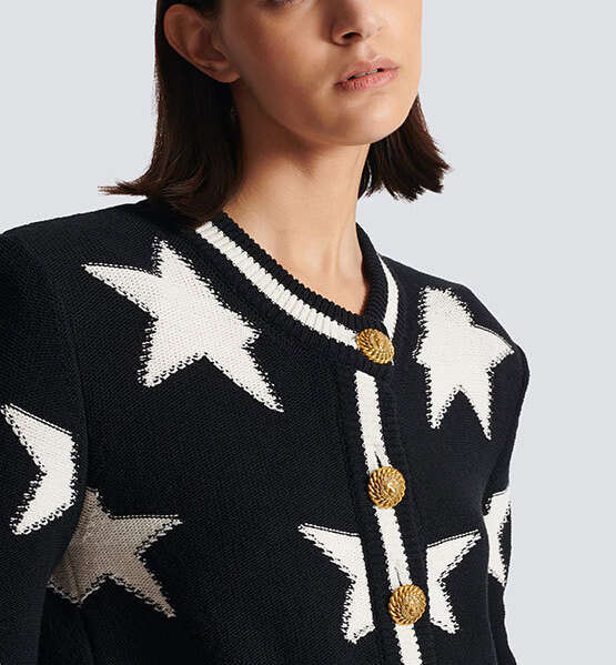 2026 Small Fragrant Color blocked Shoulder Padded Knitted Women's Sweater Spring New High end and Age reducing Versatile Top