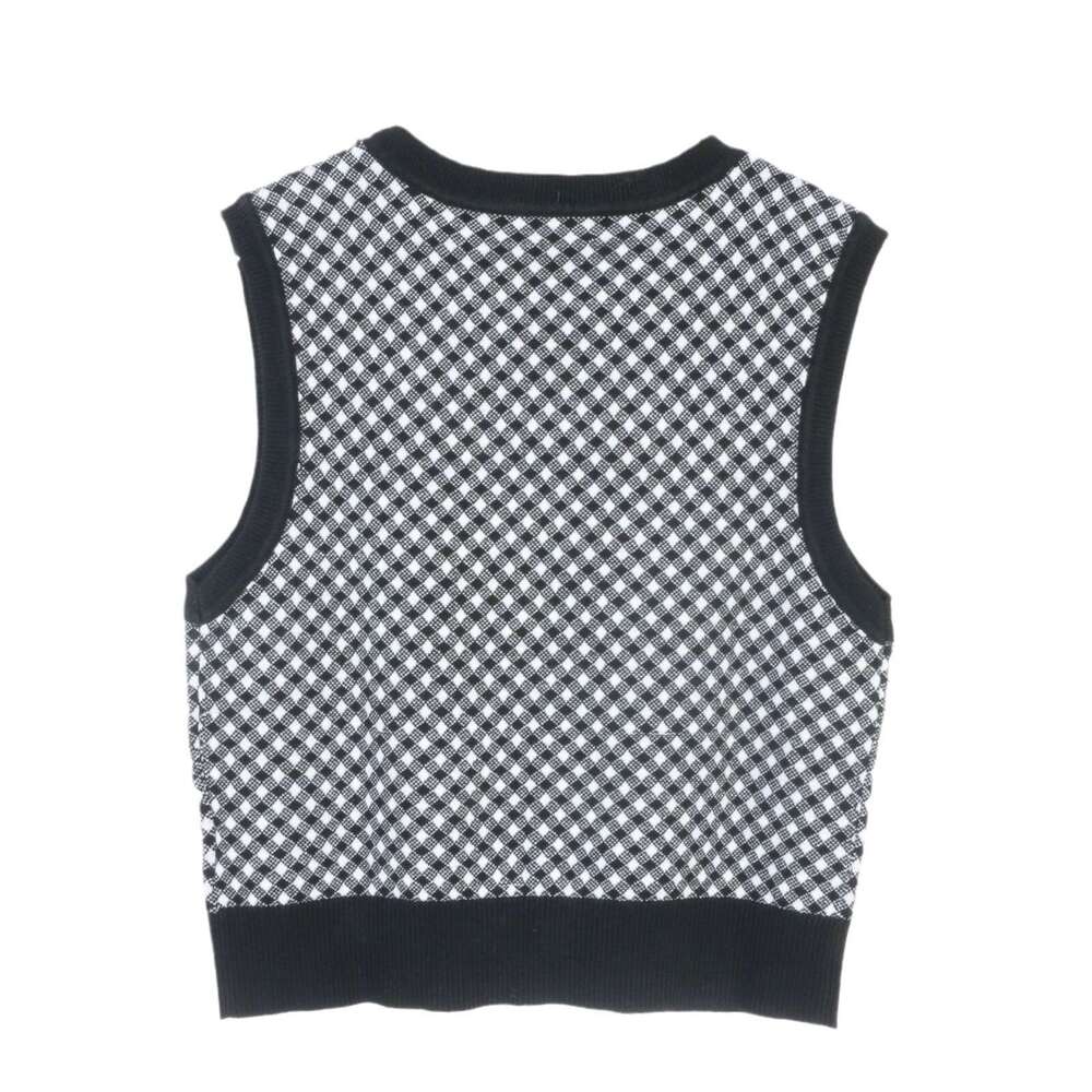 French style 2026 autumn and winter new jacquard knitted cardigan round neck vest small grid short sleeves