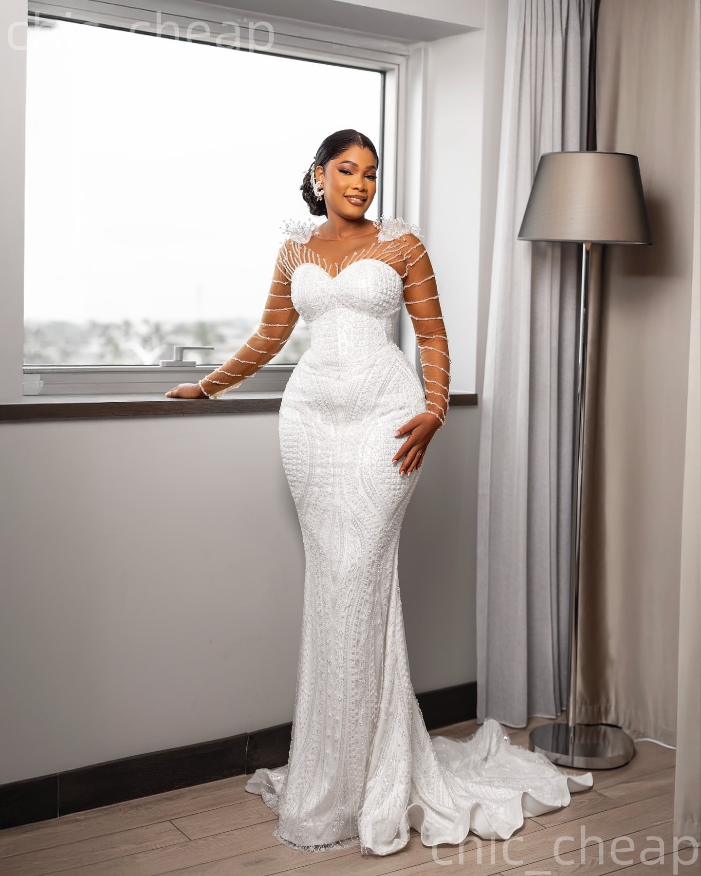 African Aso Ebi 2026 Ivory Breathtaking Mermaid Wedding Dress Beaded Appliques Sheer Neck Sequined Vintage Charming Bridal Gowns Dresses ZJ2331