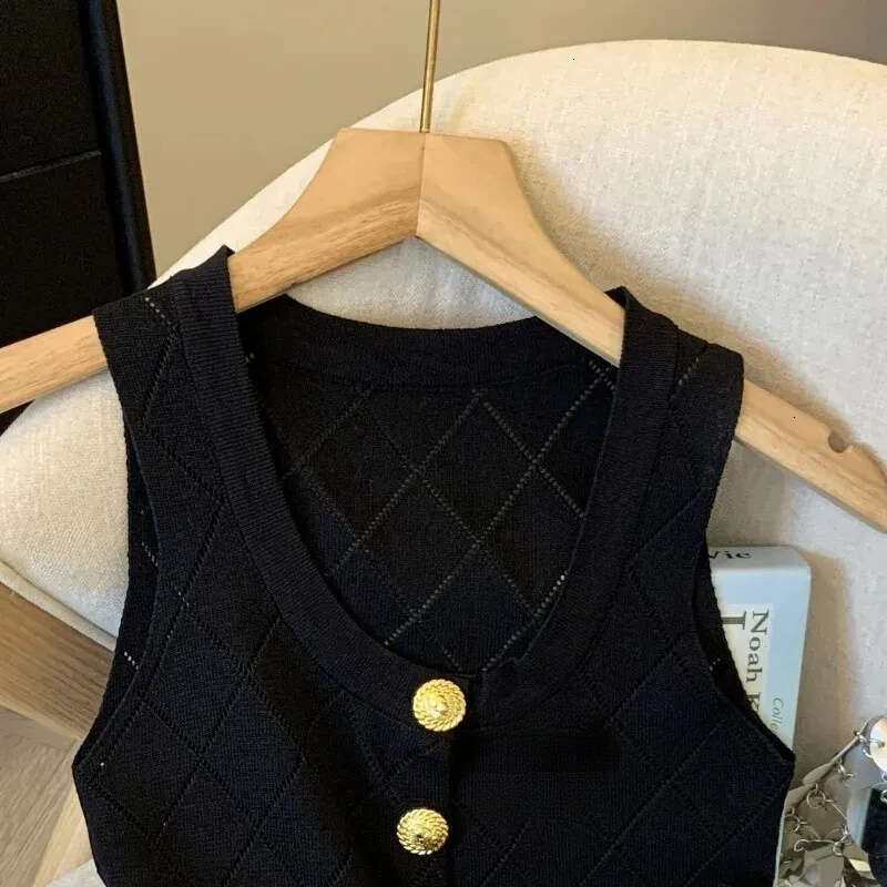 Fashionable retro elegant chic hollow button knit vest summer V-neck sleeveless slim fit women's clothing