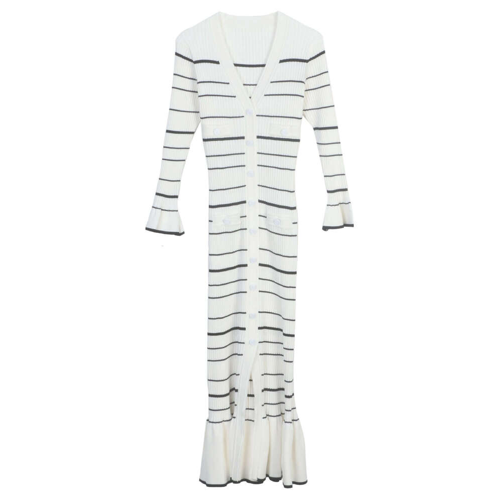 2026 designer French black and white striped V-neck pleated flared sleeves knitted elegant long skirt women's clothing