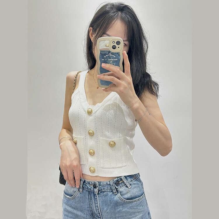 2026 French women's vest knitted vest V-neck slim fit short style solid color basic shirt high waist slim fit