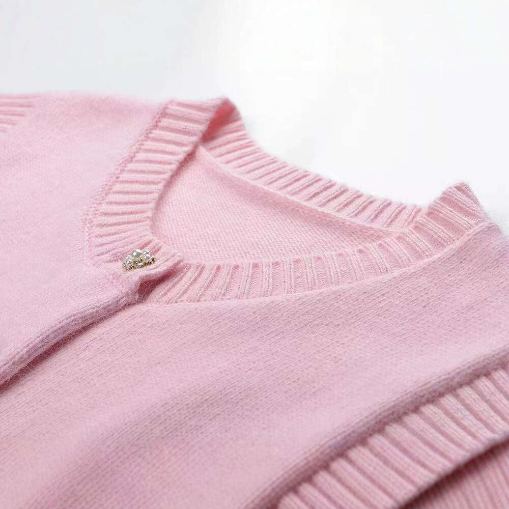 2026 Summer New Women's Sweet and Cute Aging Reducing Diamond Beaded Pink Knitted Cardigan Sleeveless Women's Tank Top
