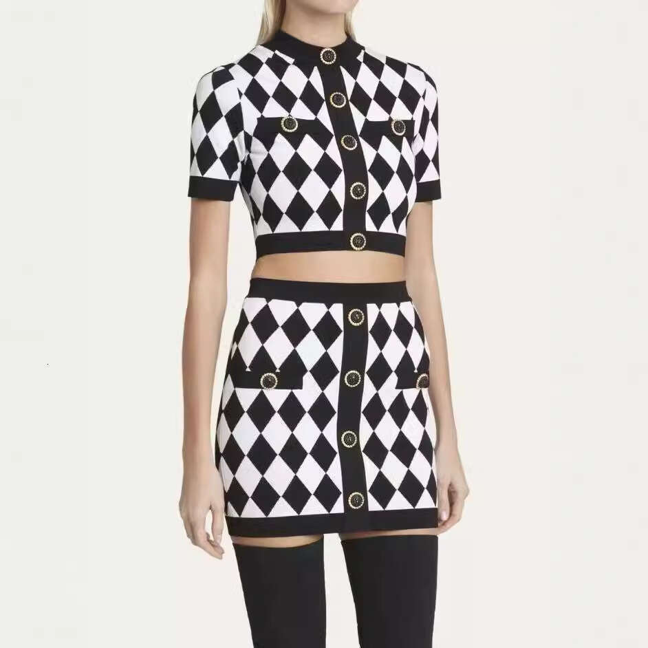 2026 Summer Designer Celebrity Same Style Diamond Knitted Short Top Tight Skirt Set