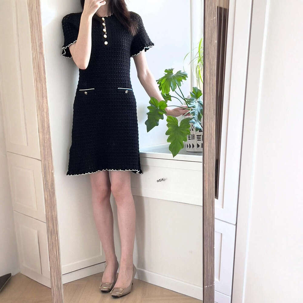 2026 Spring French Elegant Fashion Knitted Hollow Color Block Dress with Short Skirt Inner Set
