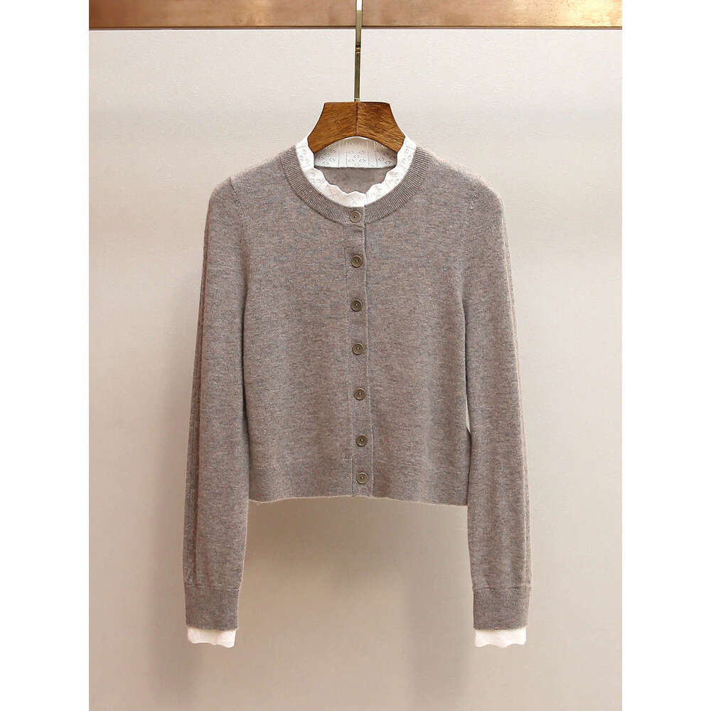 2026 Winter New French Retro Style Color Block Hollow Lace Splicing Collar Loose Knitted Women's Cardigan