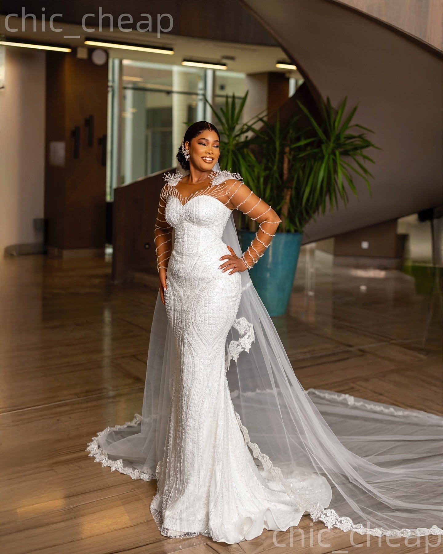 African Aso Ebi 2026 Ivory Breathtaking Mermaid Wedding Dress Beaded Appliques Sheer Neck Sequined Vintage Charming Bridal Gowns Dresses ZJ2331