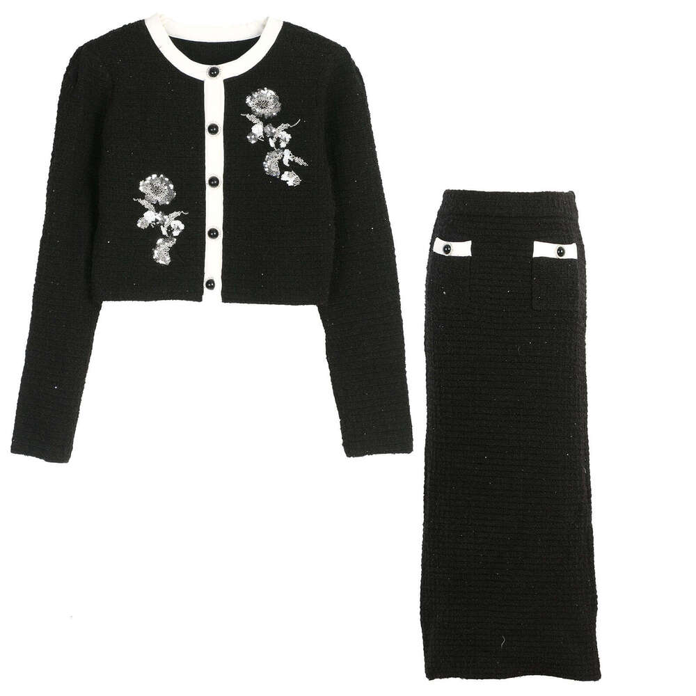2026 autumn and winter new women's suit dress round neck sequin flower French social knit jacket half skirt women