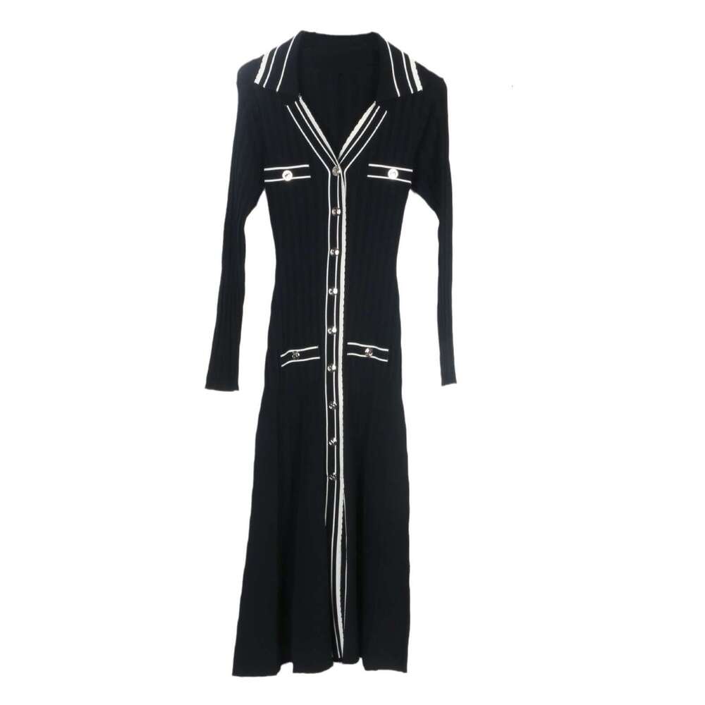 2026 French style autumn and winter new item collar single breasted knitted slim and elegant A-line long skirt