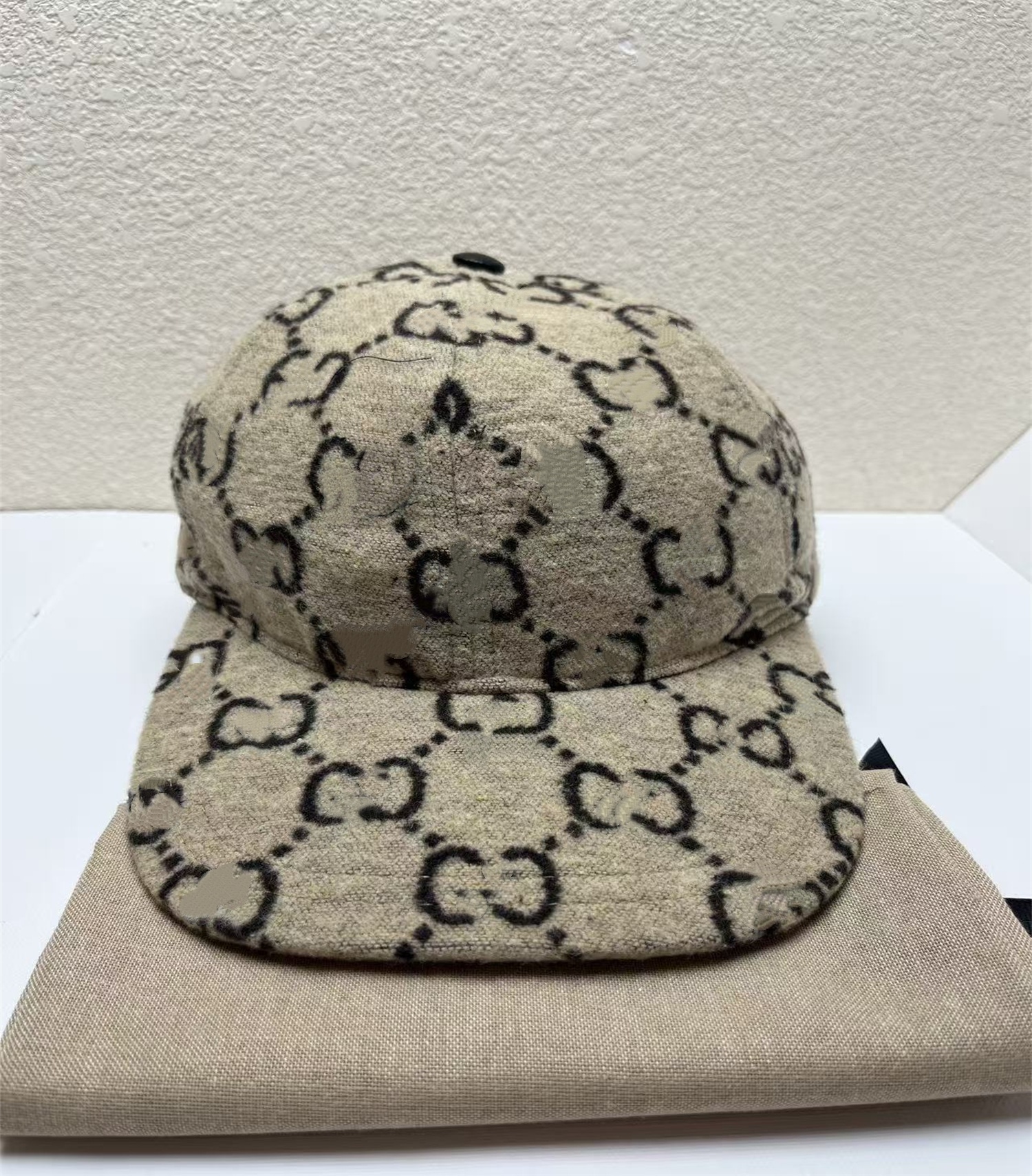 Ball Caps Versatile Men's & Women's Sun Hat - Durable Fabric w/ Pore-Punched Detail mens hat A2651