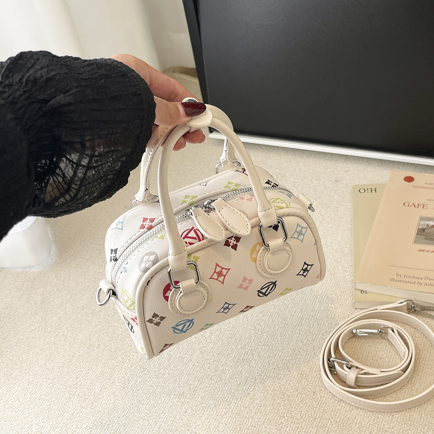 new Free delivery shoulder bag Simple Solid Color Women's Handbag Commuter Shoulder Cross Shoulder Women's Bag
