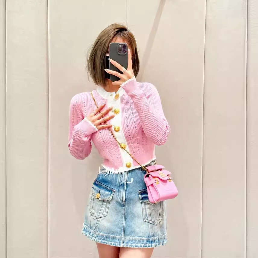 2026 Spring/Summer New Collection Color Contrasting Round Neck Long Sleeve Knitted Cardigan for Women, Tailored and Fashionable for Women