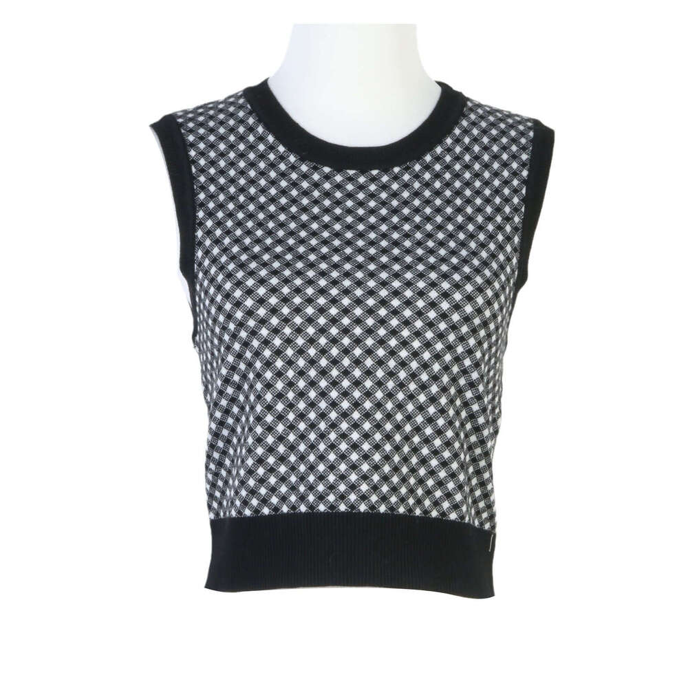 French style 2026 autumn and winter new jacquard knitted cardigan round neck vest small grid short sleeves