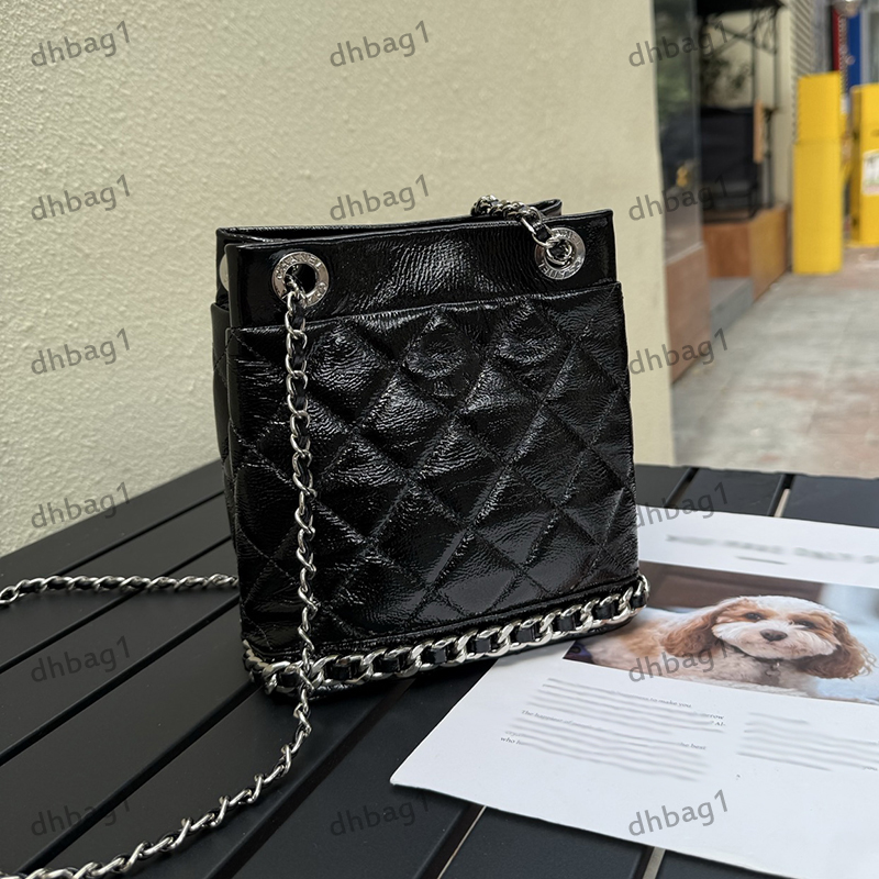 Mini Bucket Chain Bag Designer Ladys Shoulder Bags Leather Ribbed Pattern Silver Metal Matelasse Chain Luxury Handbag Crossbody Evening Makeup Sacoche Wallet 19cm