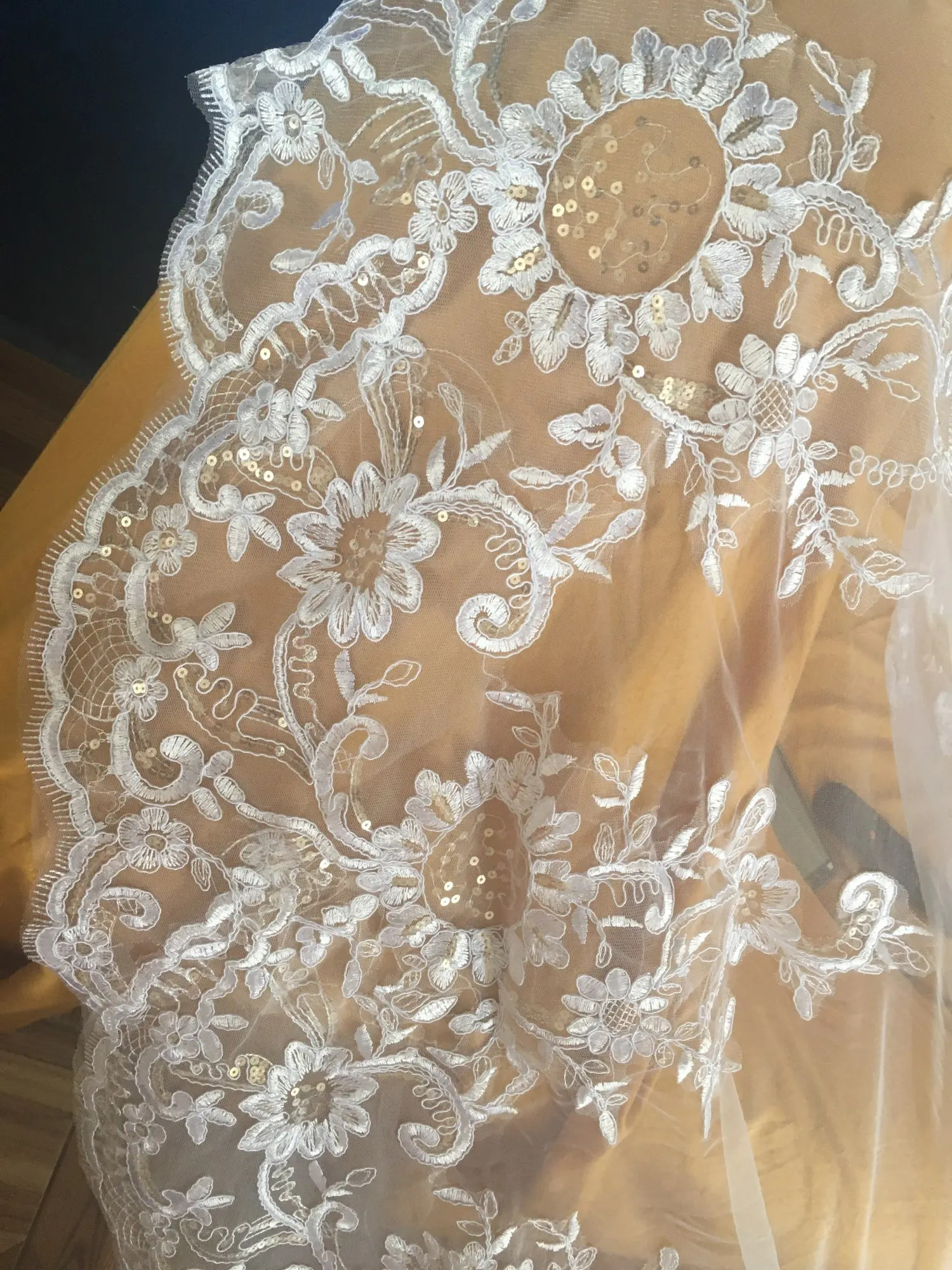 Long Bridal Veil White Ivory Wedding Veils With Comb Lace Edge Elegant Cathedral Length Accessories Customized 250121