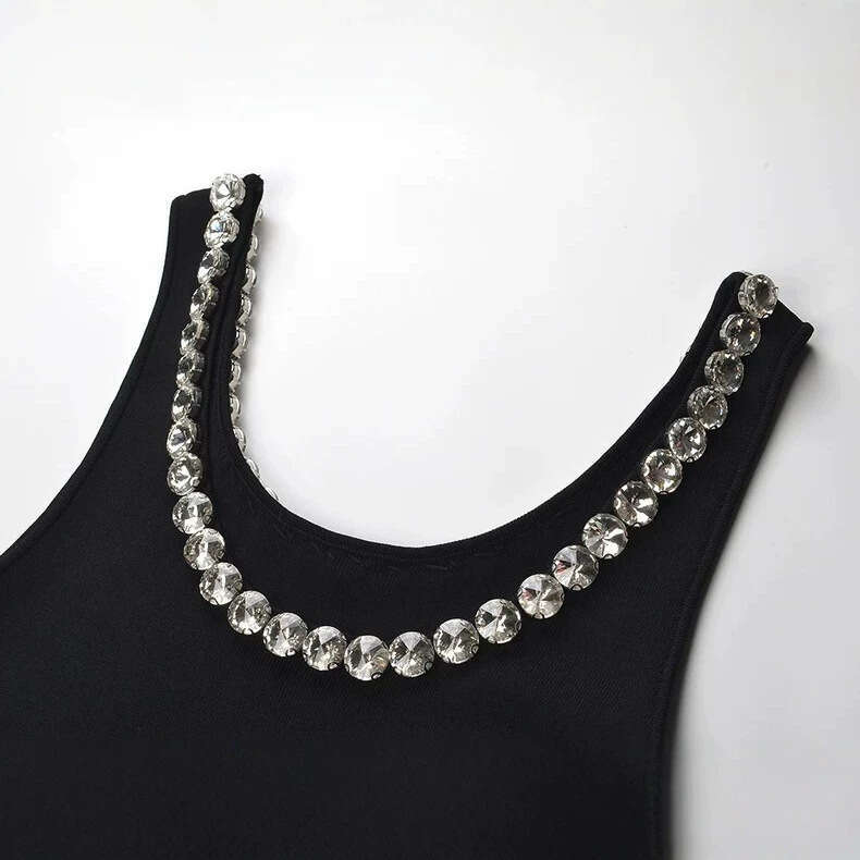 2026 autumn new style sexy and fashionable rhinestone decoration large U-neck backless knitted vest dress for women