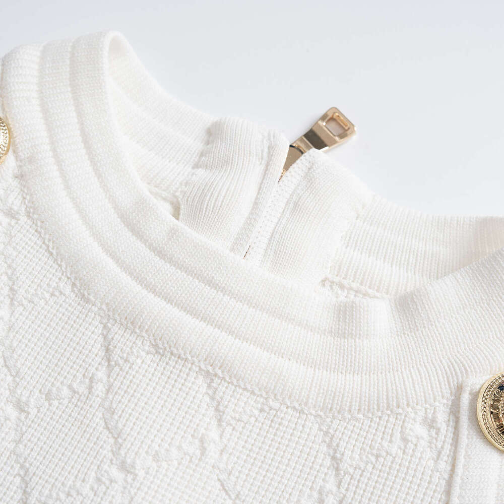 Summer new women's fashionable social style dress, high-end mid to long French white backless collar sleeveless knitted skirt