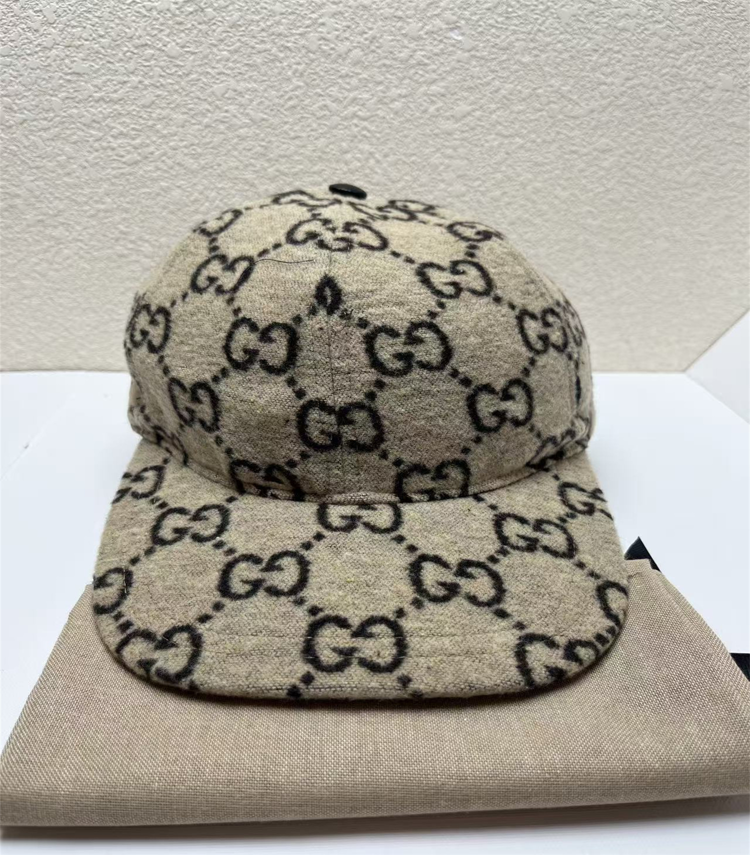 Ball Caps Versatile Men's & Women's Sun Hat - Durable Fabric w/ Pore-Punched Detail mens hat A2651